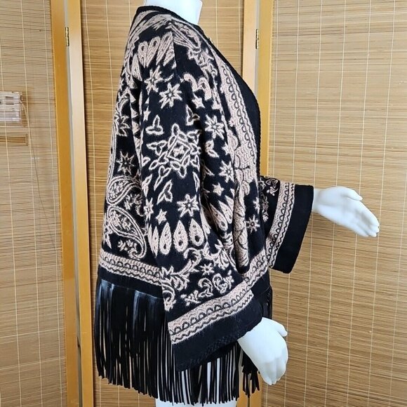 Chicos Fringe Ruana Wrap Sweater Coat Womens S/M Brown Black Floral Faux Leather - Picture 5 of 13